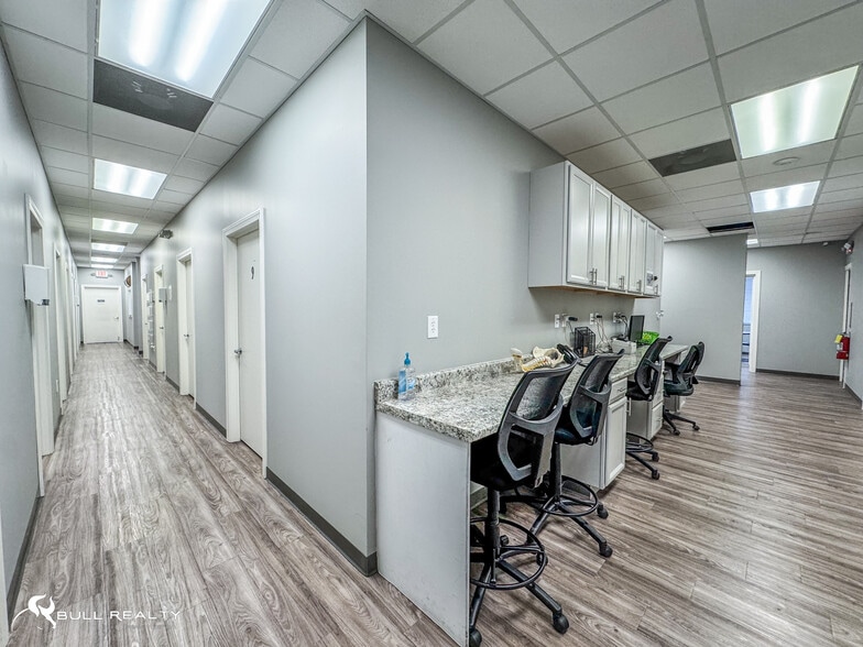 More Photos Of 35 W Church St, Jasper Office For Sale
