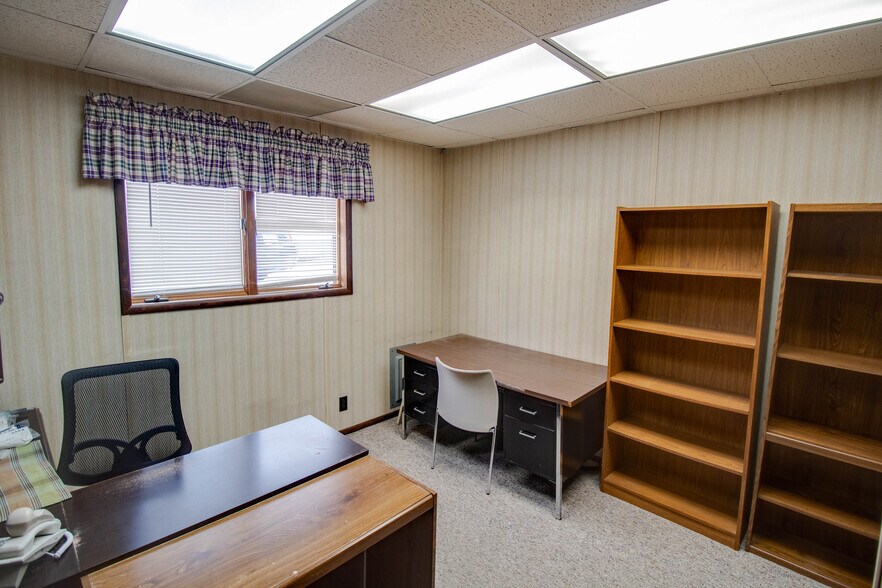 More Photos Of 344 St Louis ave, East Alton Office For Sale