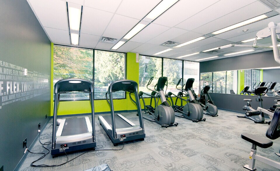 More Photos Of 6400 Roberts St, Burnaby Unknown For Lease