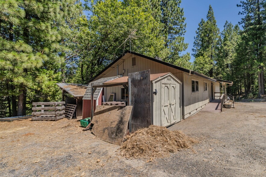 More Photos Of 1495 Linebaugh Rd, Arnold Industrial For Sale