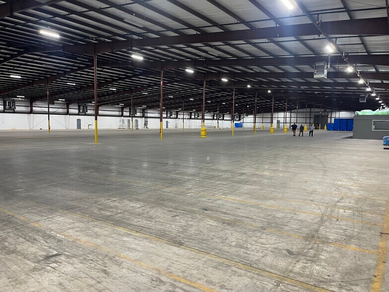 More Photos Of 2195 Industrial South Rd, Dalton Industrial For Lease