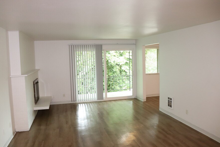 More Photos Of 14081 58th Ave S, Tukwila Apartments For Sale