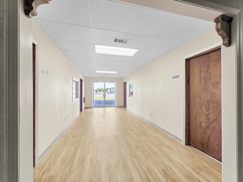 More Photos Of 5959 9th Ave, Port Arthur Specialty For Sale