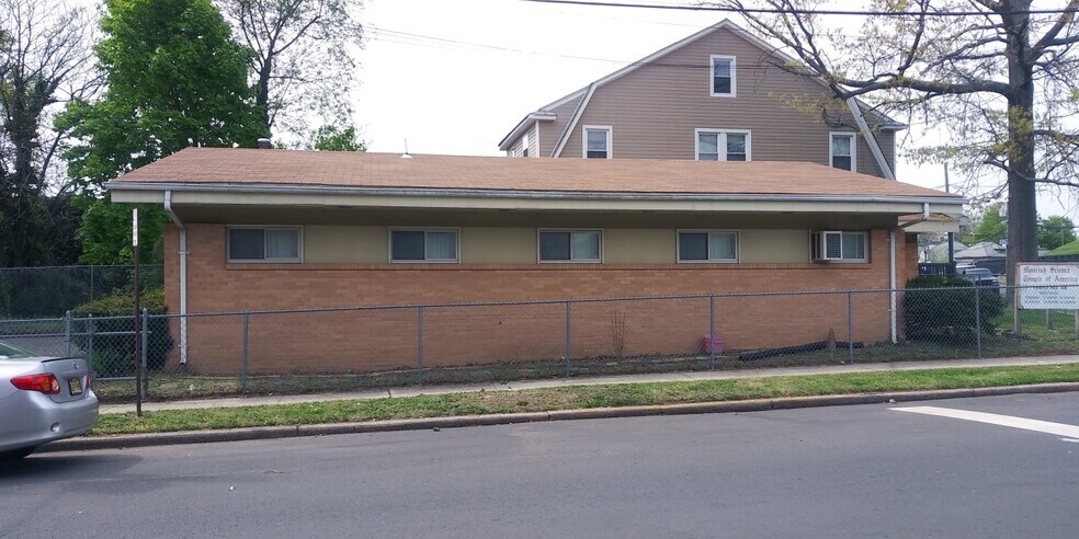 More Photos Of 671 Pennington Ave, Trenton Office For Sale