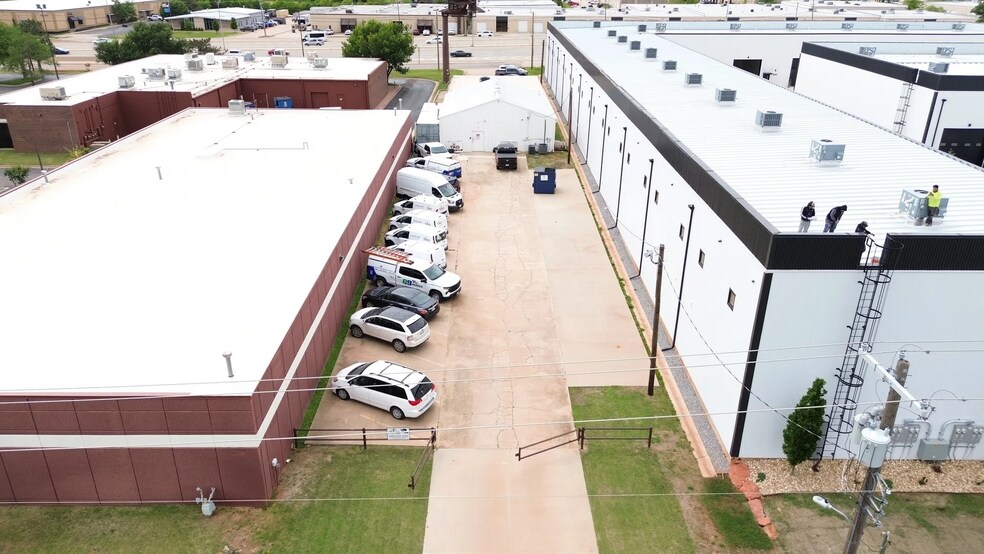 More Photos Of 7624 N Broadway Ext, Oklahoma City Office For Sale