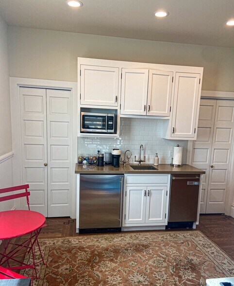 More Photos Of 700 Franklin St, Napa Office For Lease