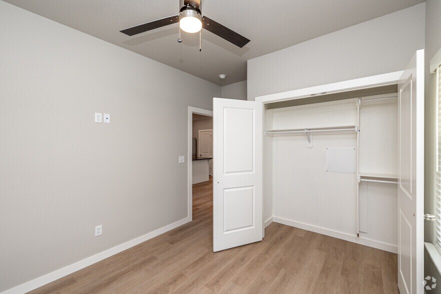 More Photos Of 275 N Hunter St, Farmington Apartments For Sale