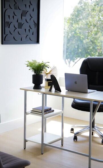 More Photos Of 1710 E Tiffany Dr, West Palm Beach Coworking Space