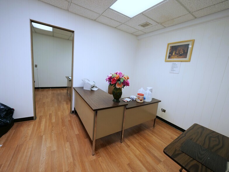 More Photos Of 6441-6453 S Pulaski Rd, Chicago General Retail For Sale