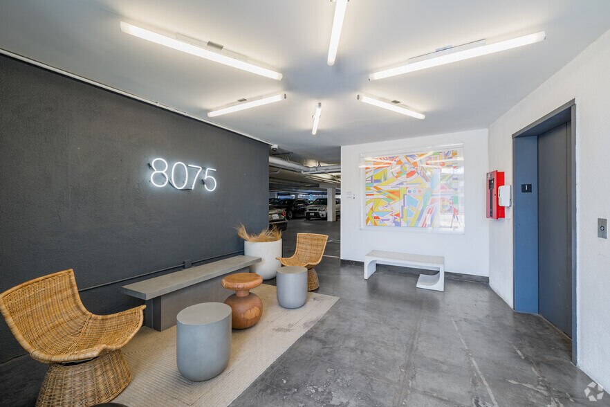 More Photos Of 8065-8075 W 3rd St, Los Angeles Loft Creative Space For Lease
