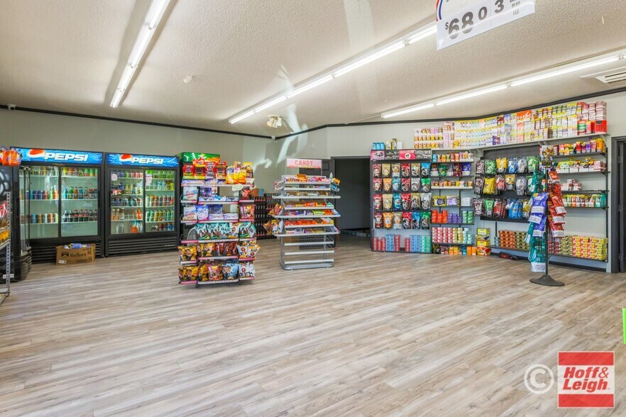 More Photos Of 211 W Main St, Florence General Retail For Lease