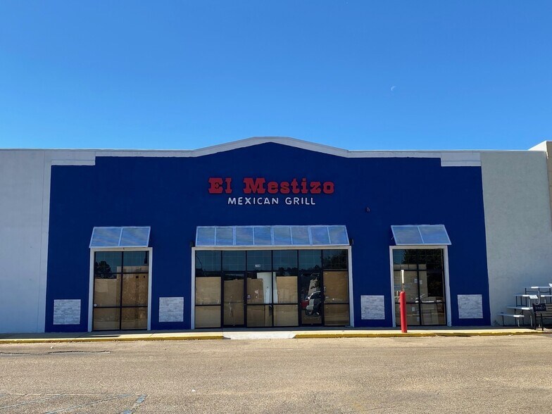 More Photos Of 200 Walmart Cir, Booneville Unknown For Lease