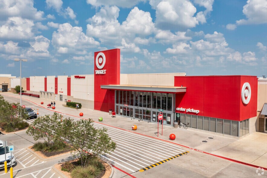 More Photos Of 8901-8917 Tehama Ridge Pky, Fort Worth General Retail For Lease