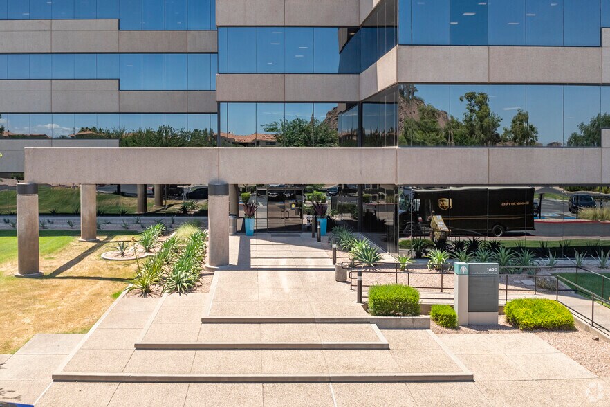 More Photos Of 1620 W Fountainhead Pky, Tempe Office For Lease