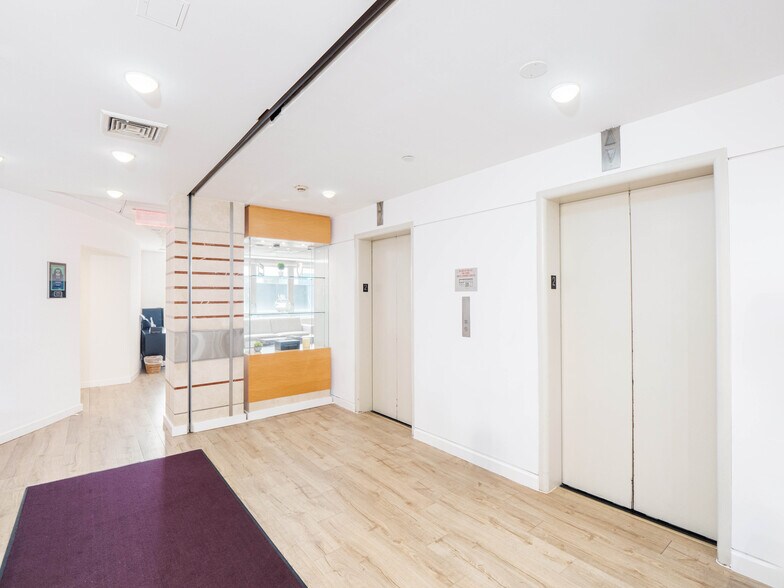 More Photos Of 60 E 56th St, New York Office For Lease