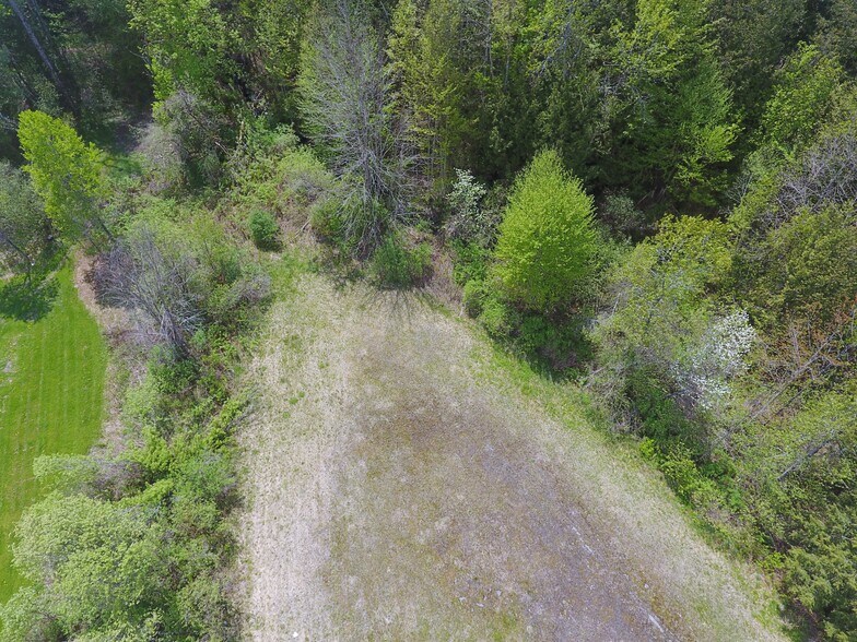 More Photos Of 303 Willoughby Ave, Orleans Freestanding For Sale