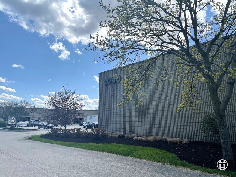 More Photos Of 1810 S Lynhurst Dr, Indianapolis Unknown For Lease