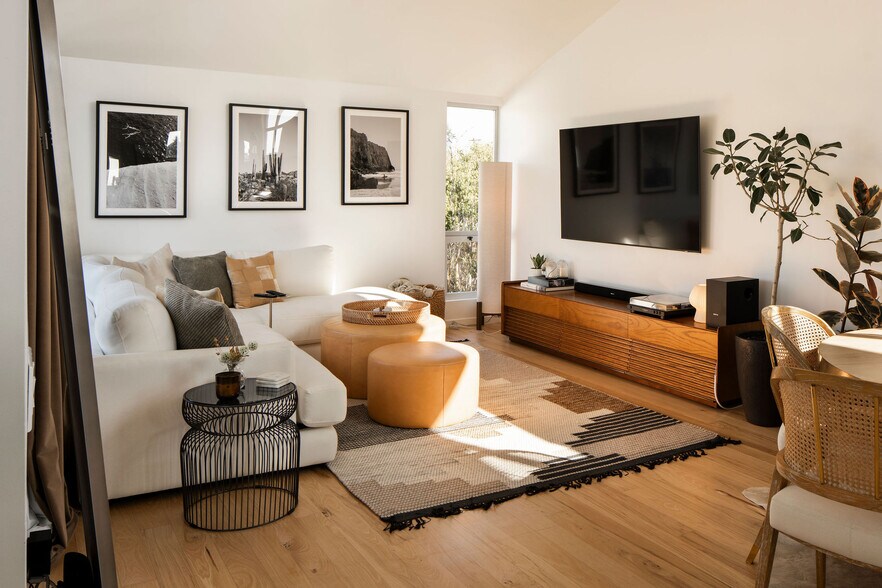 More Photos Of 608 Westminster Ave, Venice Apartments For Sale