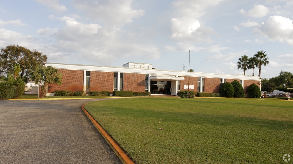 More Photos Of 5900 N Australian Ave, West Palm Beach Manufacturing For Lease
