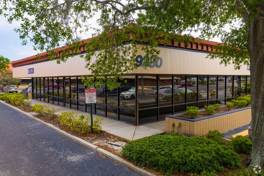 More Photos Of 9280 Bay Plaza Blvd, Tampa Unknown For Lease