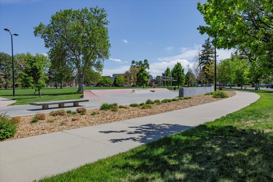 More Photos Of 1923 Dallas St, Aurora Apartments For Sale