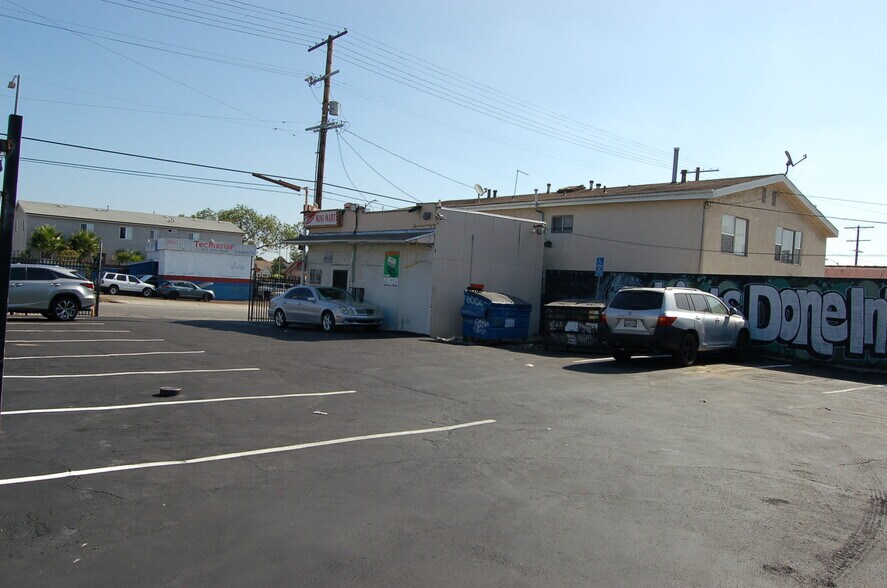 More Photos Of 3020 W Slauson Ave, Los Angeles Freestanding For Sale