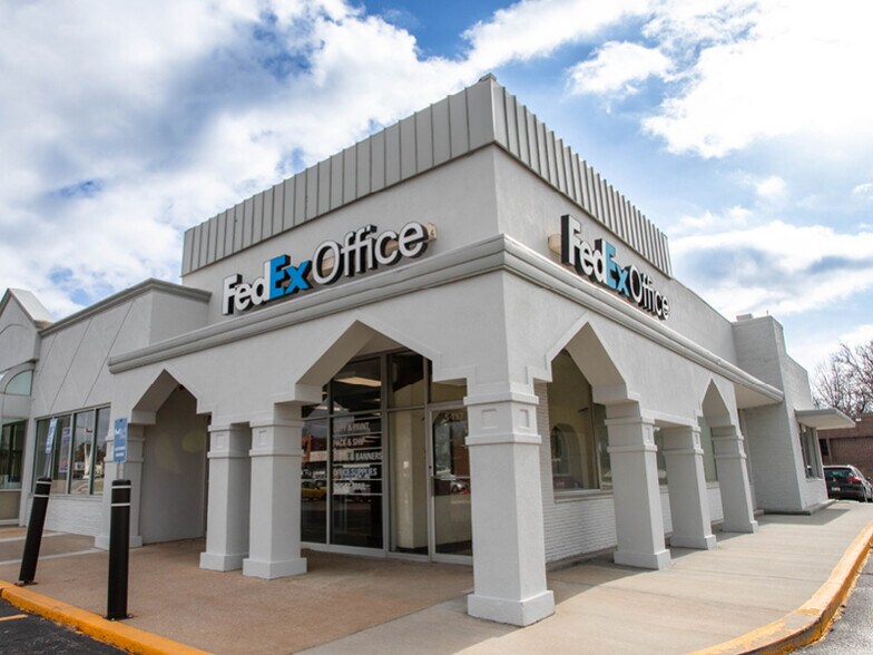 More Photos Of 5433-5439 Johnson Dr, Mission Storefront For Lease