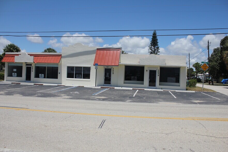 More Photos Of 2659-2679 NE Dixie Hwy, Jensen Beach Storefront Retail Office For Sale