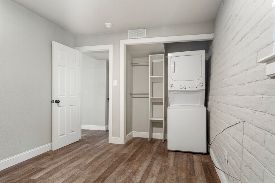 More Photos Of 2618 E 8th St, Tulsa Apartments For Sale