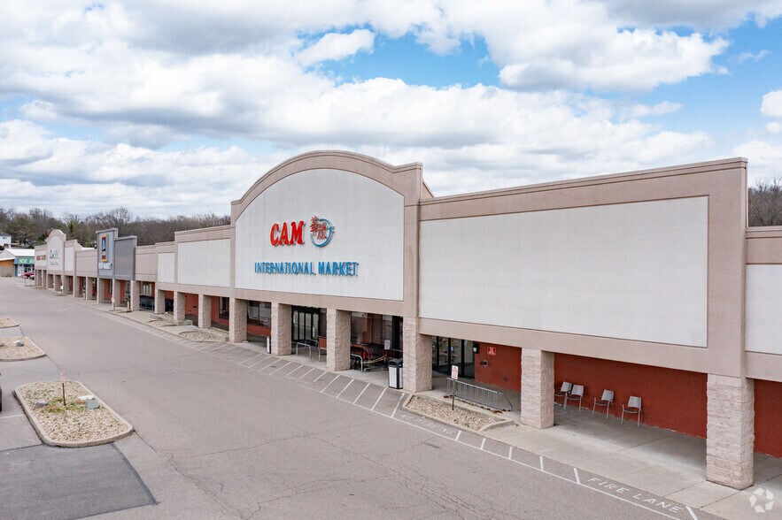 More Photos Of 10400 Reading Rd, Cincinnati Storefront For Sale