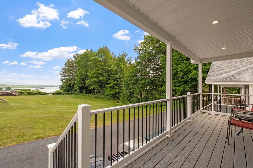 More Photos Of 291 Endicott St N, Laconia Hotel For Sale