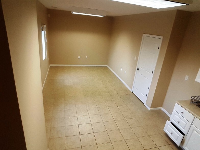 More Photos Of 1221 E 25th St, Lawrence Warehouse For Sale