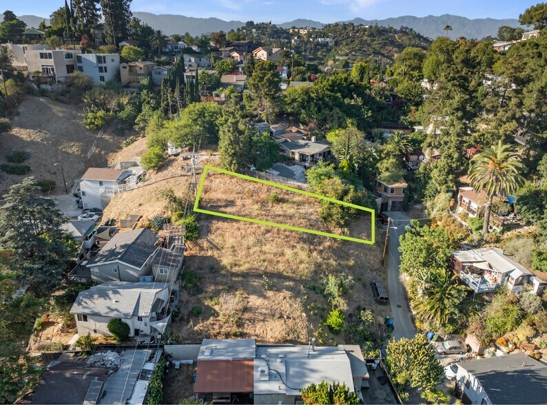 More Photos Of 3039 Tatum st, Los Angeles Land For Sale