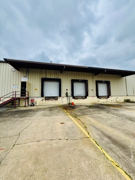 More Photos Of 226 Micolas St, Opp Warehouse For Sale