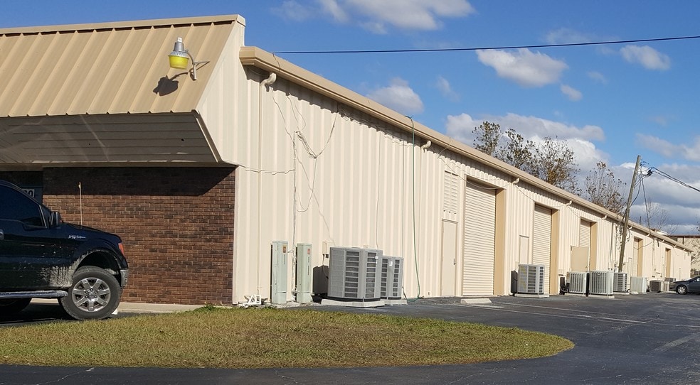 More Photos Of 5640 SW 6th Pl, Ocala Light Distribution For Lease