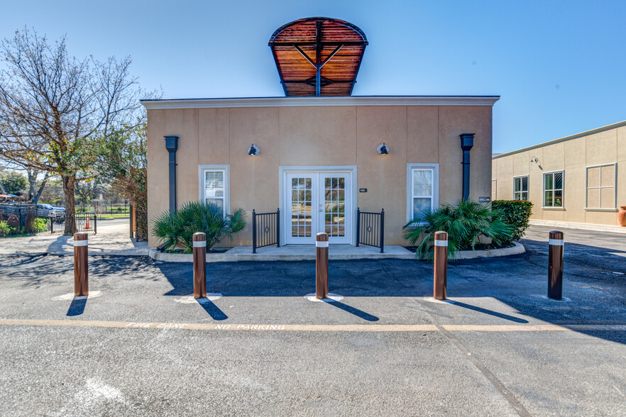 Primary Photo Of 1319 March Rd, San Antonio Office For Sale