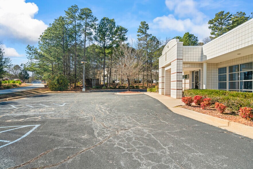 More Photos Of 170 Cardiology Pl, Commerce Healthcare For Lease