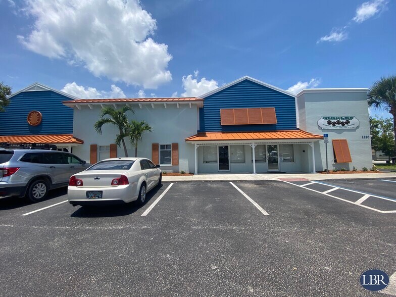 More Photos Of 1320 Culver Dr, Palm Bay Flex For Lease