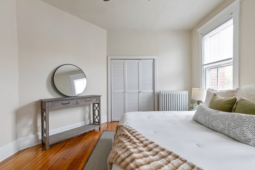 More Photos Of 2700 W Main St, Richmond Apartments For Sale