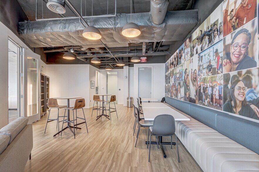 More Photos Of 111 N Magnolia Ave, Orlando Office For Lease