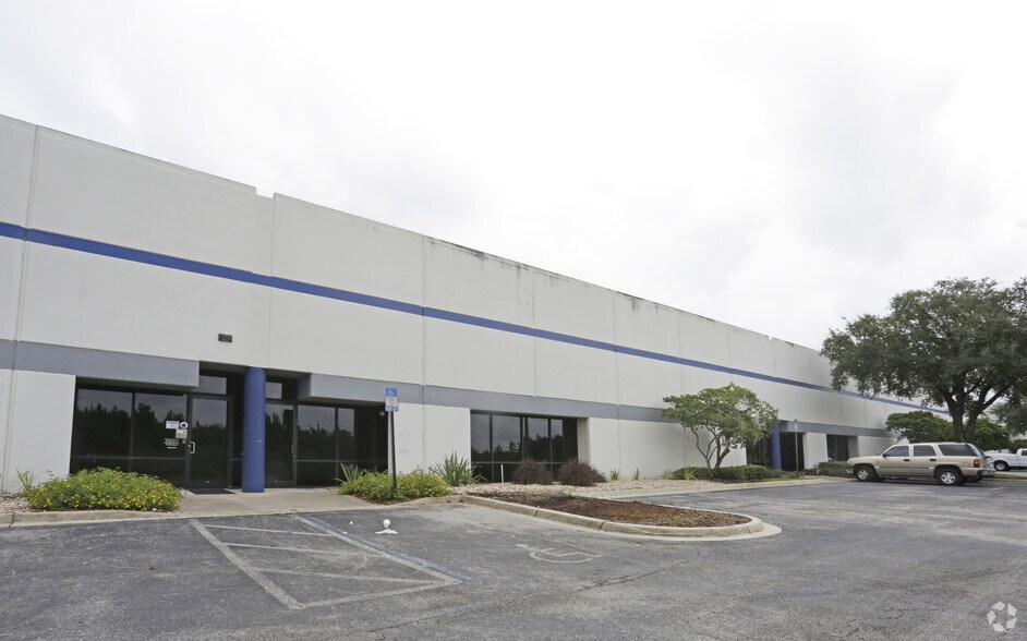 More Photos Of 6602 Executive Park Ct, Jacksonville Industrial For Lease