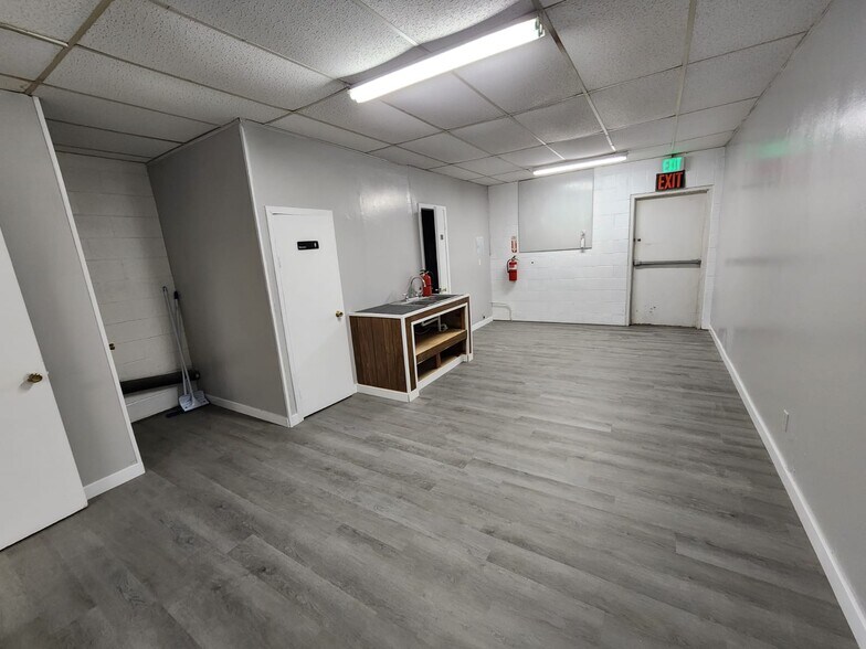 More Photos Of 802-806 N Gray St, Killeen Freestanding For Sale