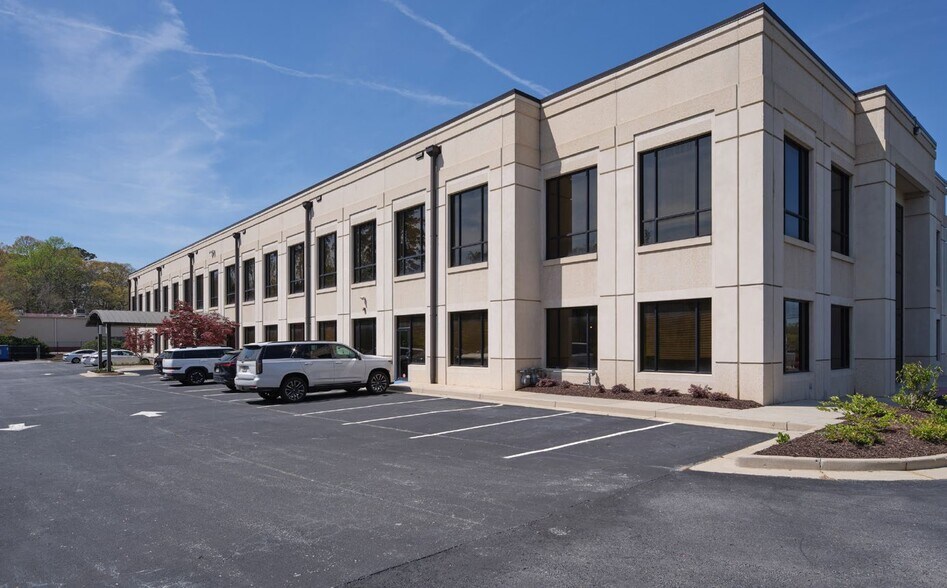 More Photos Of 34 Upper Riverdale Rd, Riverdale Medical For Lease