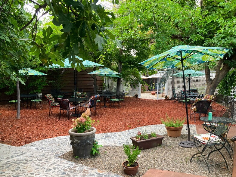 More Photos Of 870 Hartnell Ave, Redding Garden Center For Sale