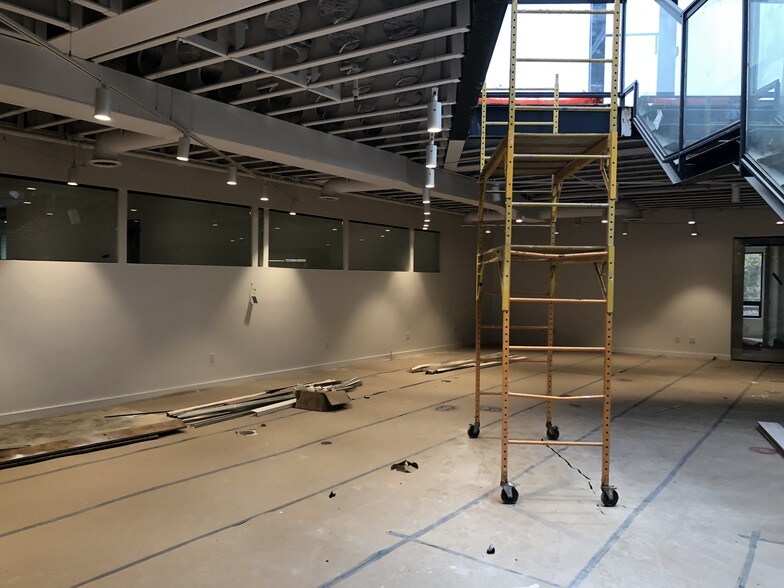 More Photos Of 839 Broadway, Brooklyn Freestanding For Lease