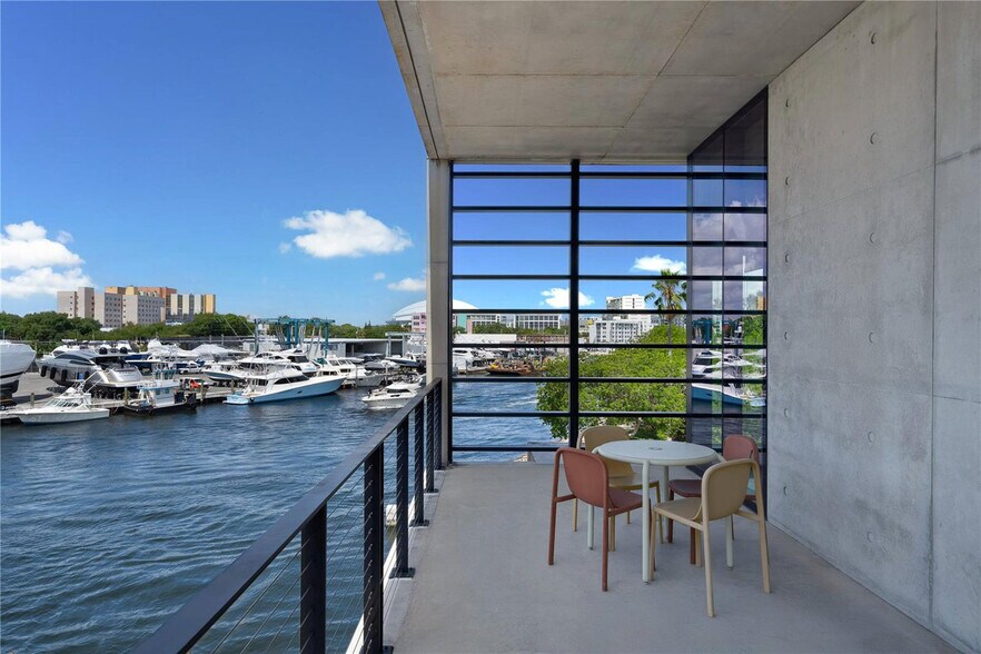 More Photos Of 528 NW 7th Ave, Miami Loft Creative Space For Sale