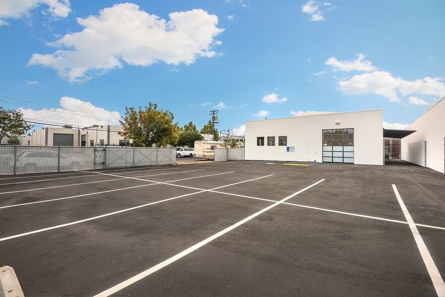 More Photos Of 730 Broadway, Redwood City Research And Development For Sale