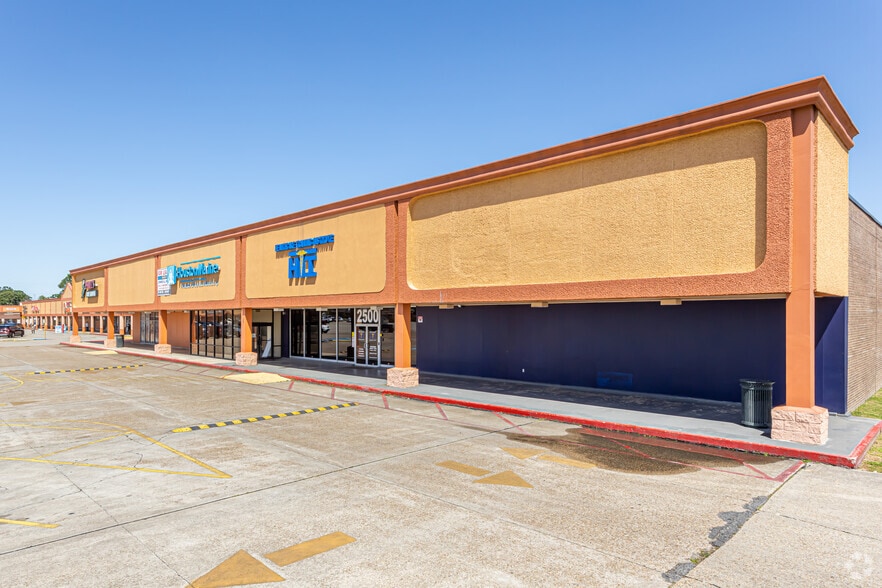 Primary Photo Of 2500-2554 Williams Blvd, Kenner General Retail For Lease