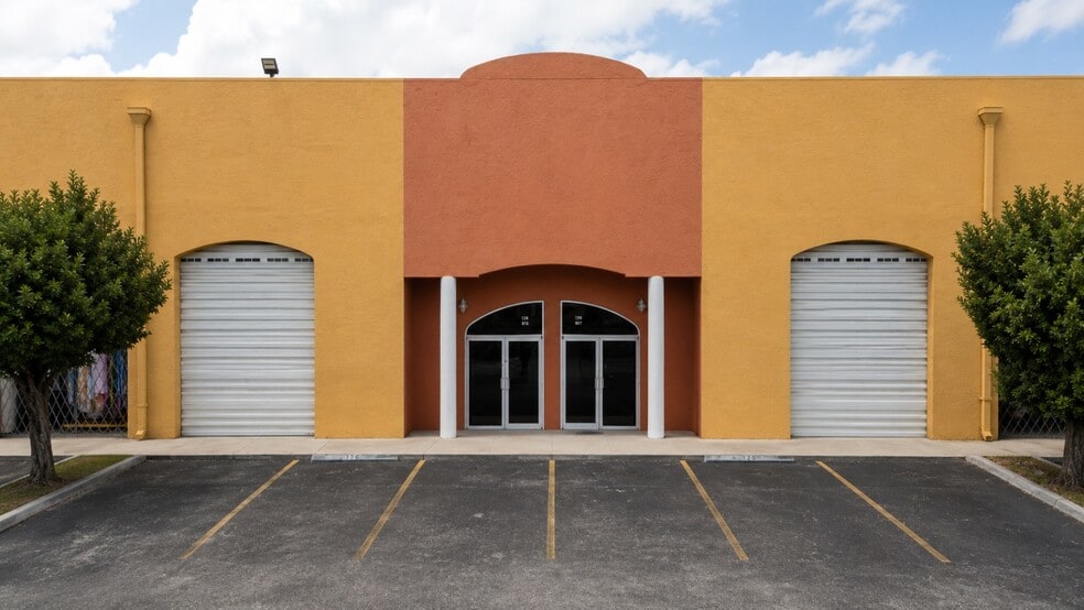 More Photos Of 2970 W 84th St, Hialeah Gardens Warehouse For Lease