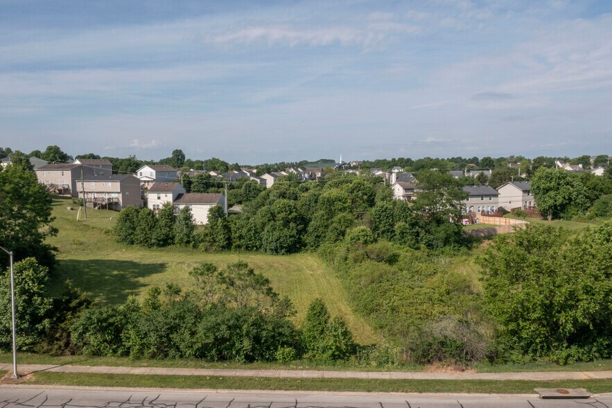 More Photos Of 529 Bullion Blvd, Winchester Land For Sale
